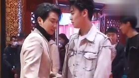 娱乐圈吃瓜文案说说,揭秘明星幕后真相,吃瓜群众狂欢时刻!